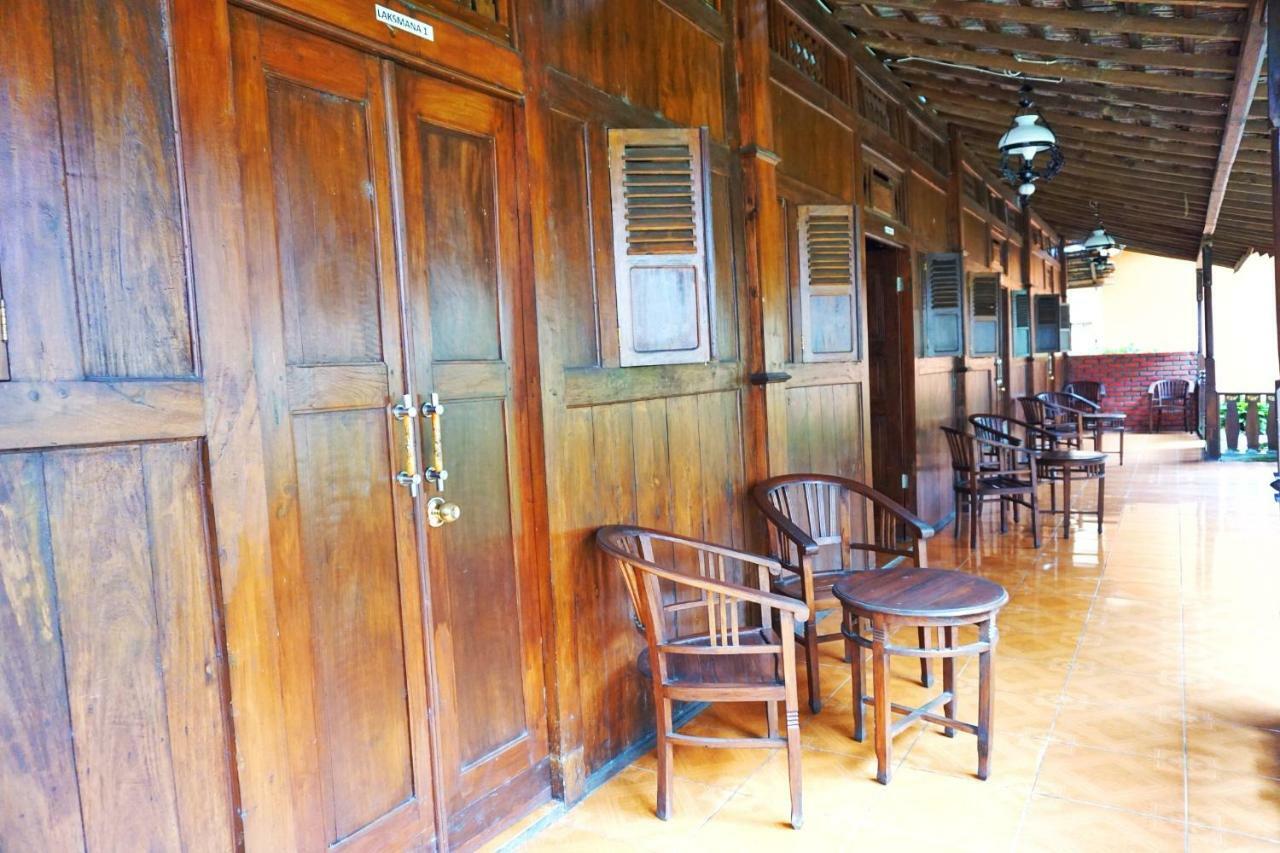 Hotel Grand Pesona Ksatria Чісаруа Екстер'єр фото